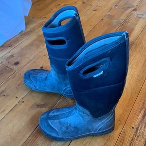 Bogs women’s boots size 6 (euro size 37)